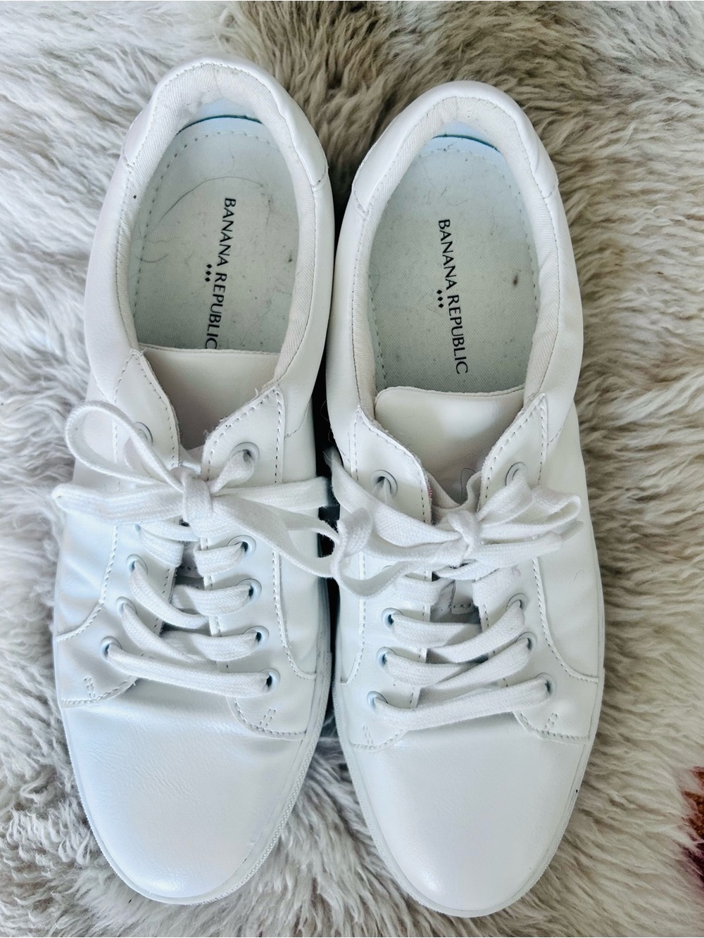 Banana Republic Men's White Vegan Low-Top Sneaker - Picture 12 of 12